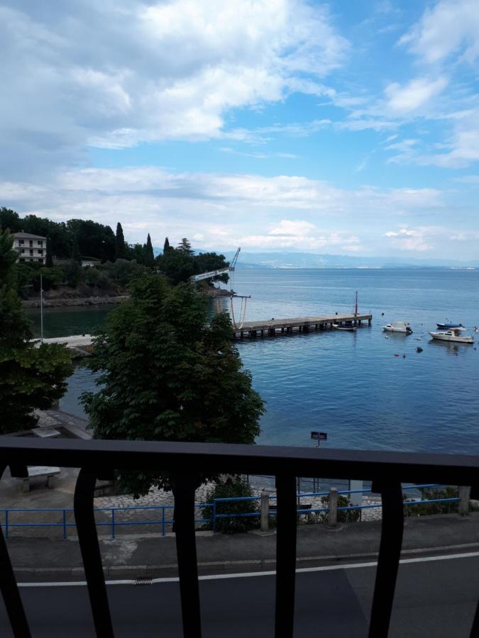 Apartment Blazic - Near The Beach Ika Buitenkant foto